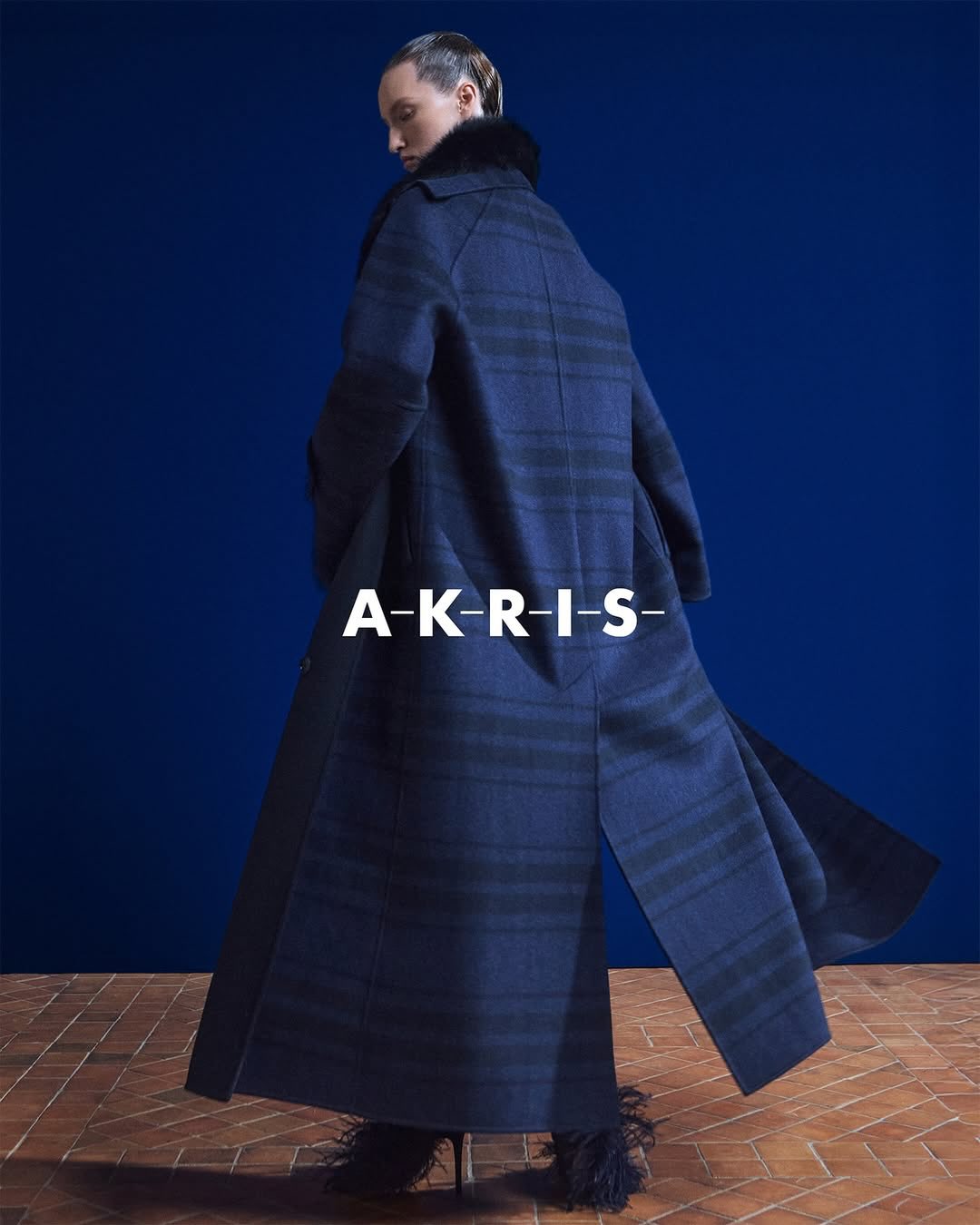 AKRIS 1